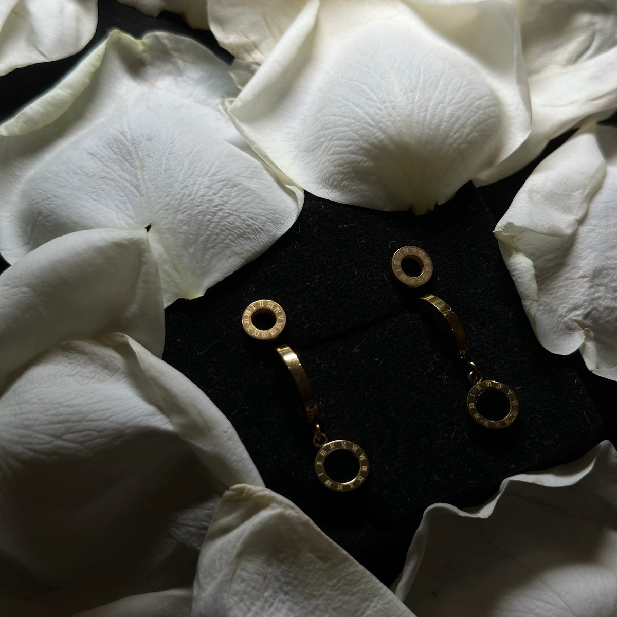 Elivara® | Roman Circle