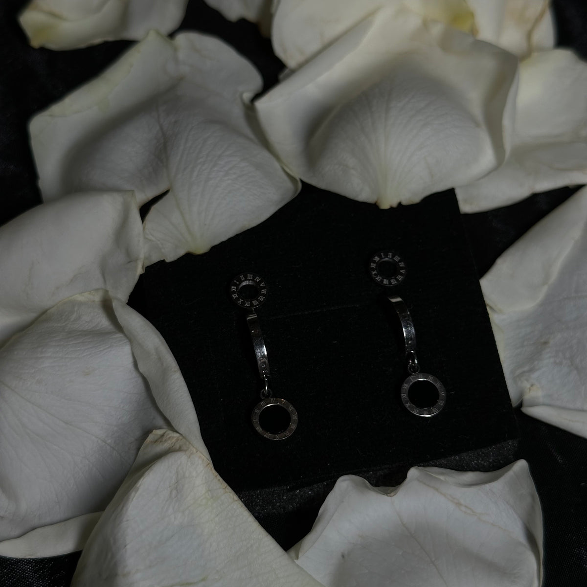Elivara® | Roman Circle