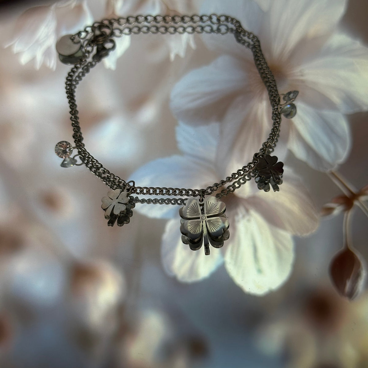 Elivara® | Lucky Clover
